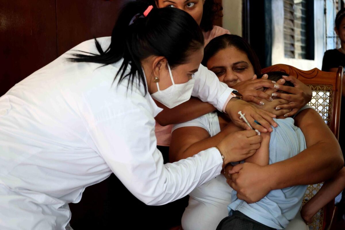 Campaña de vacunación lleva 60% de avance Managua. Radio La Primerísima