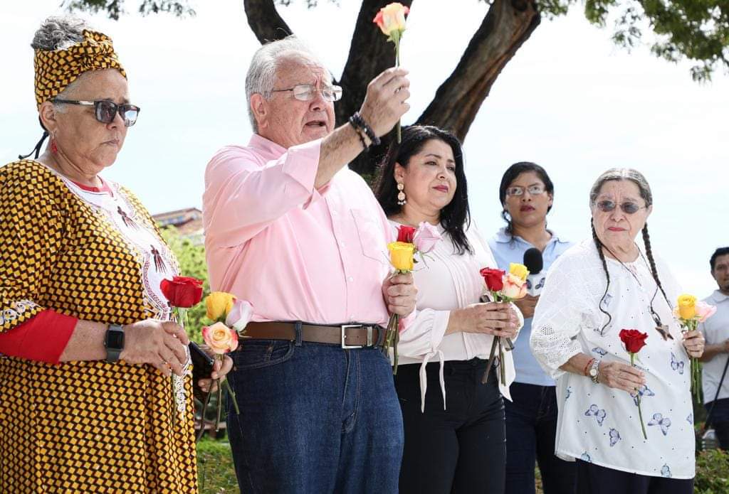 Rinden tributo a Carlos Fonseca, fundador del FSLN Managua. Radio La Primerísima
