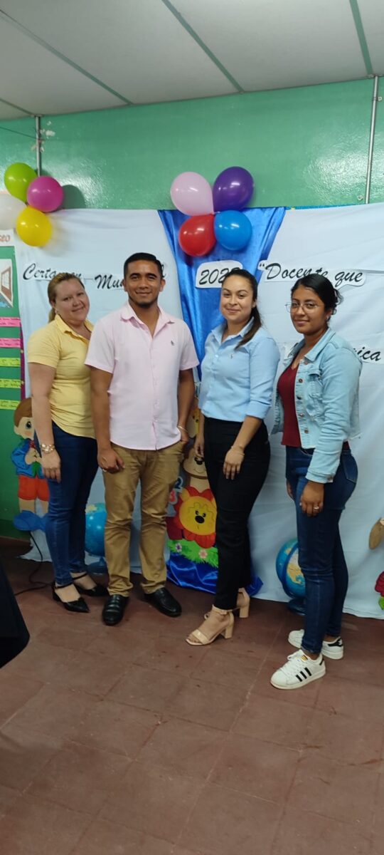 Eligen a los tres mejores maestros de Dipilto Managua. Radio La Primerísima