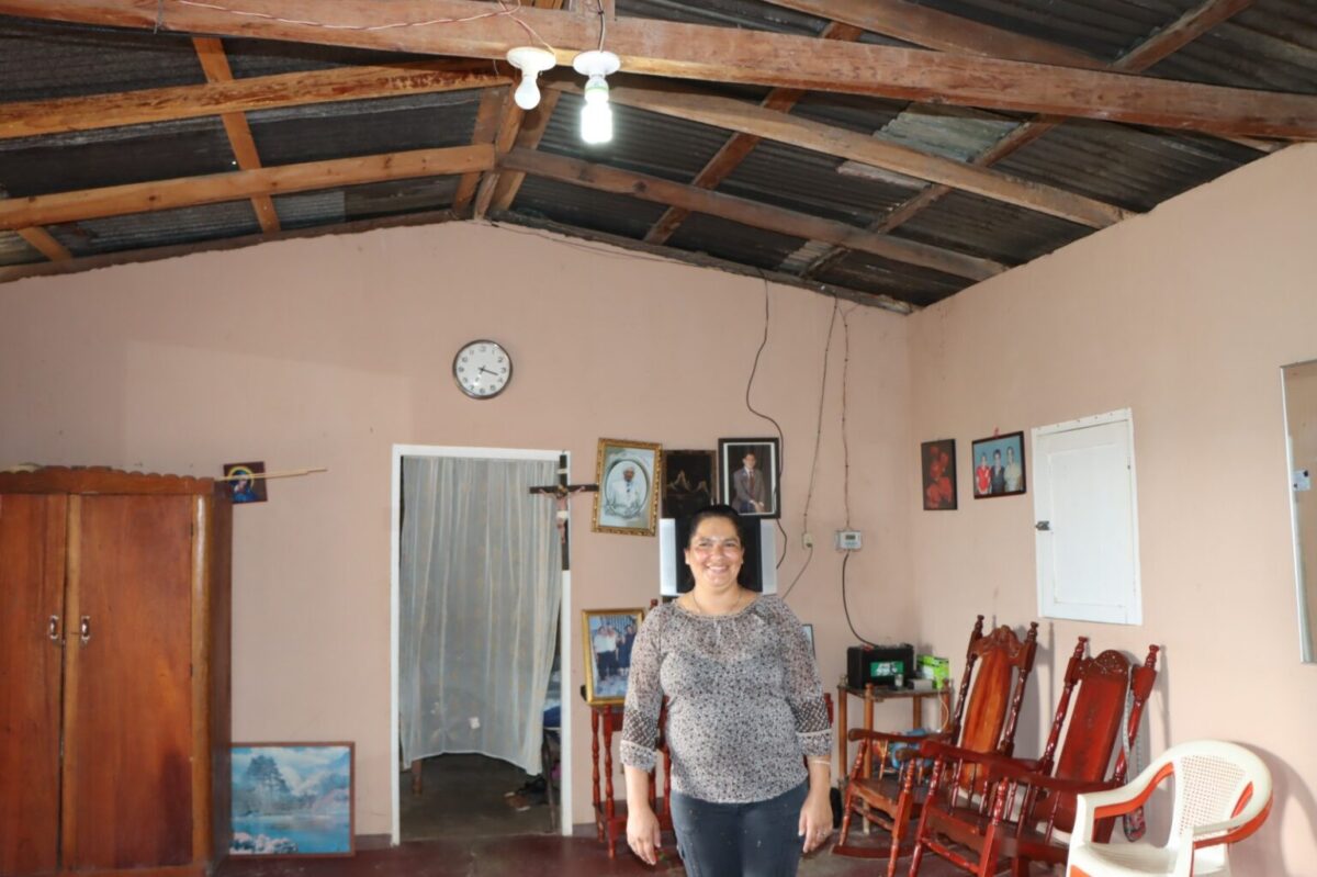 Electrifican 23 viviendas en una comunidad de Jalapa Managua. Radio La Primerísima