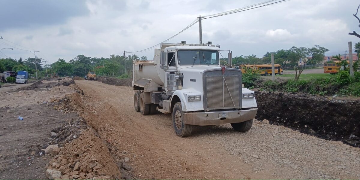 Construyen bonito boulevard en la ciudad de Estelí Managua. Jerson Dumas, Radio La Primerísima