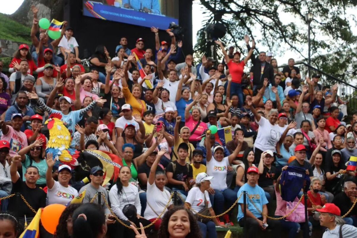 La verdad sobre Venezuela Ciudad de México / Caracas. Diarios La Jornada, de México, y Público, de España