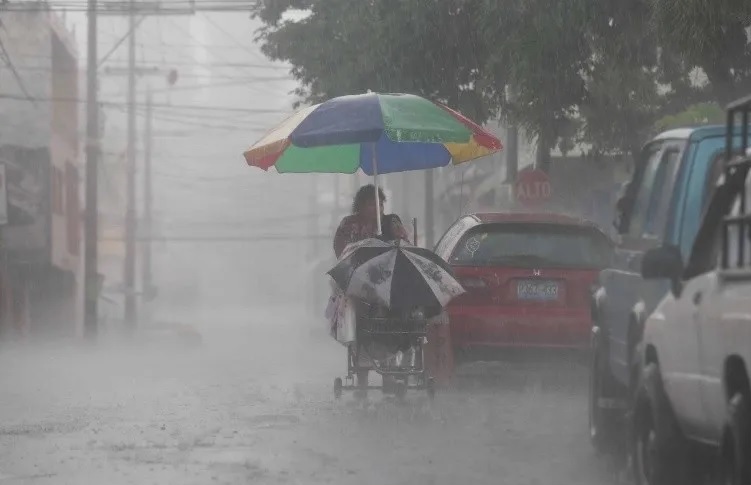 Prevén lluvias y tormentas eléctricas este viernes Managua. Radio La Primerísima