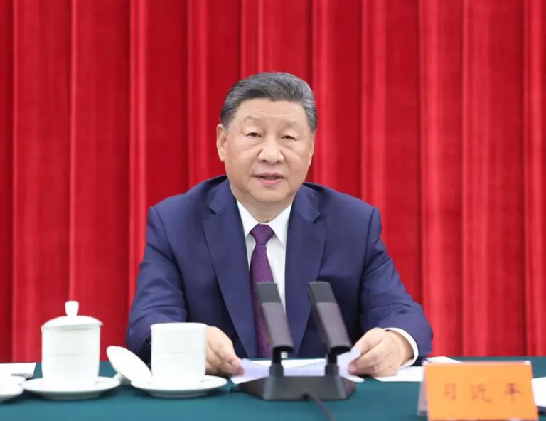 Xi Jinping llama a fortalecer el socialismo con características chinas Pekín. Telesur