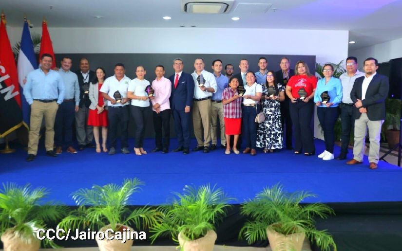Entregan premio nacional al exportador 2024 Managua. Consejo de Comunicación y Ciudadanía 