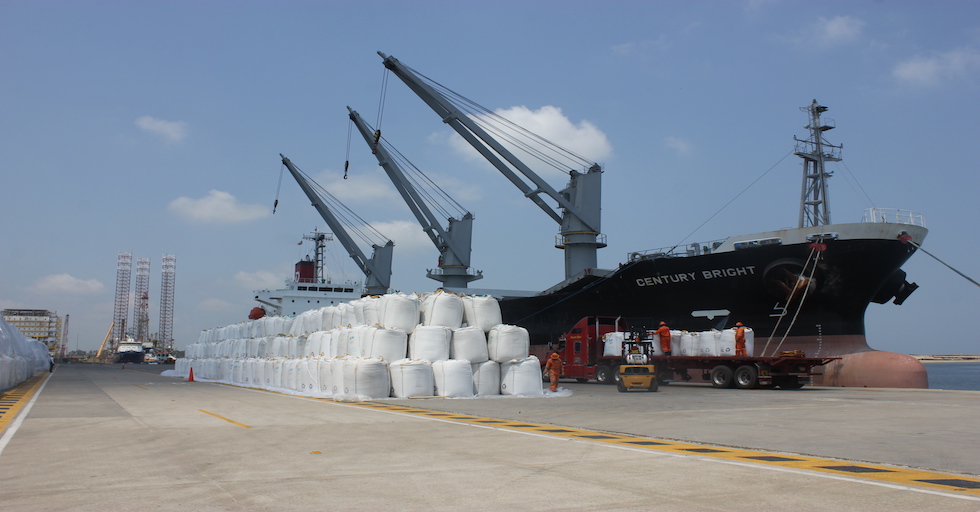 Exportan más de 35 mil toneladas de azúcar hacia distintos países Managua. Radio La Primerísima